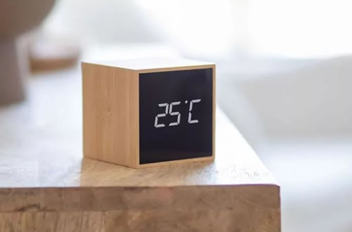 personalised desk clocks